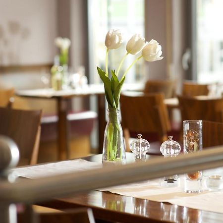 Weinhotel Kaisergarten Альцай Экстерьер фото
