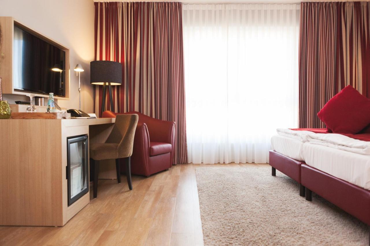 Weinhotel Kaisergarten Альцай Экстерьер фото