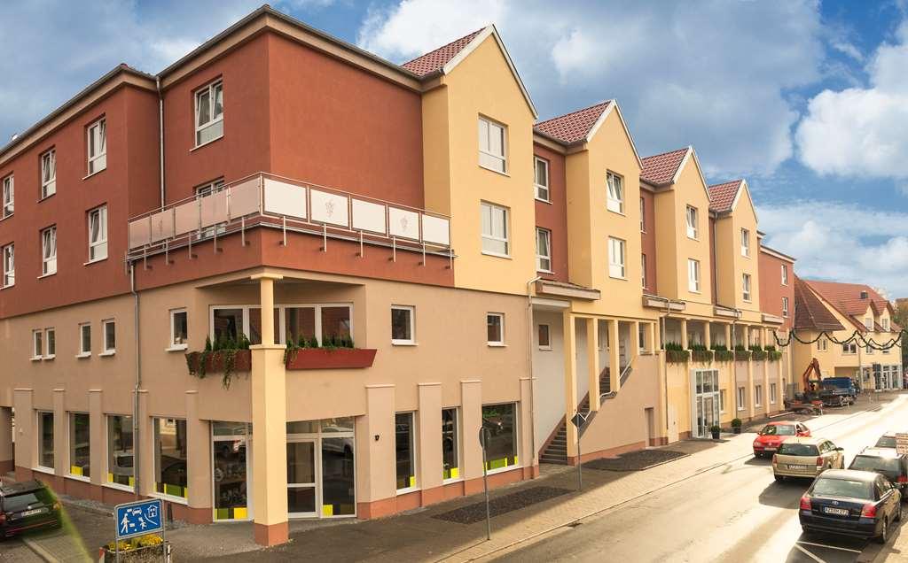 Weinhotel Kaisergarten Альцай Экстерьер фото