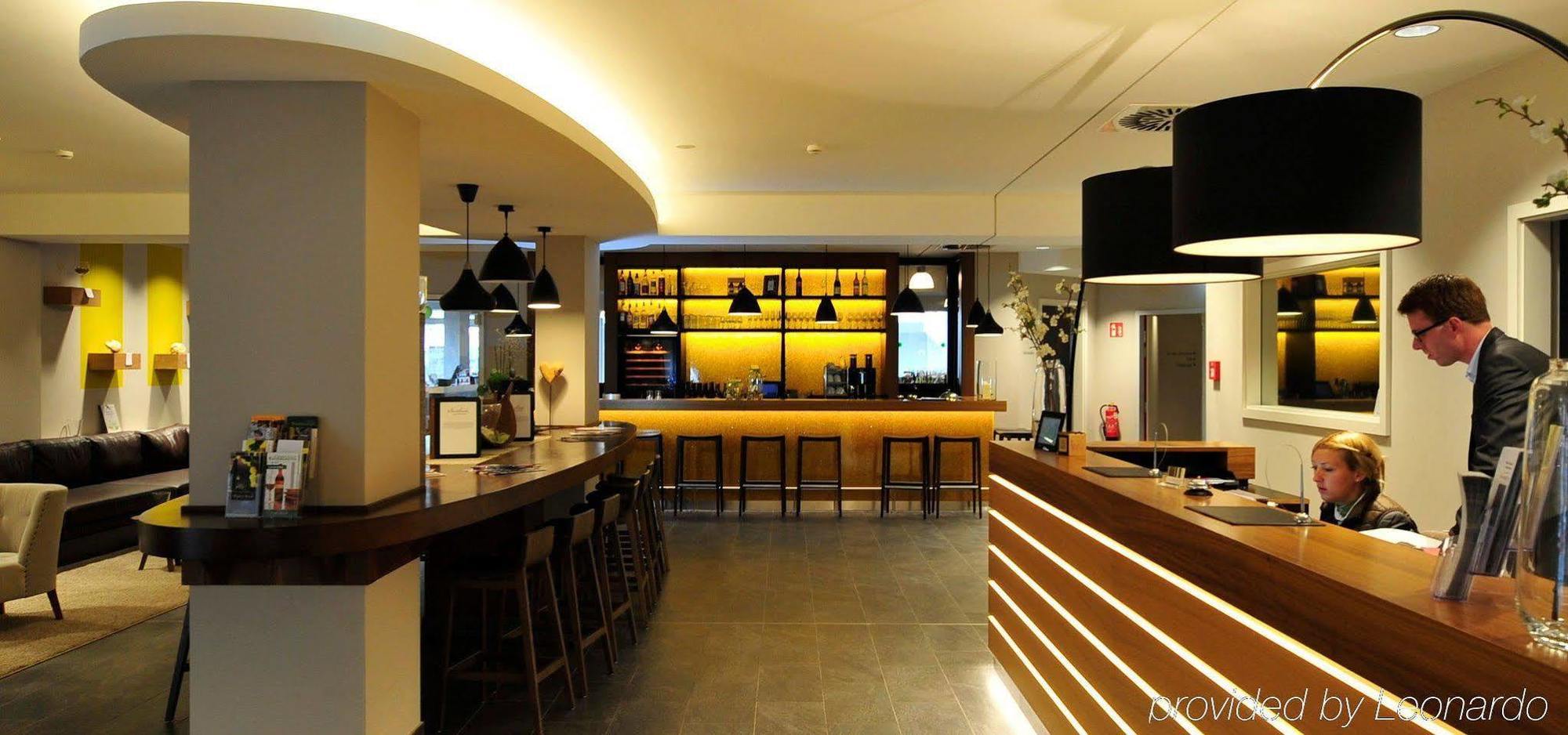 Weinhotel Kaisergarten Альцай Экстерьер фото